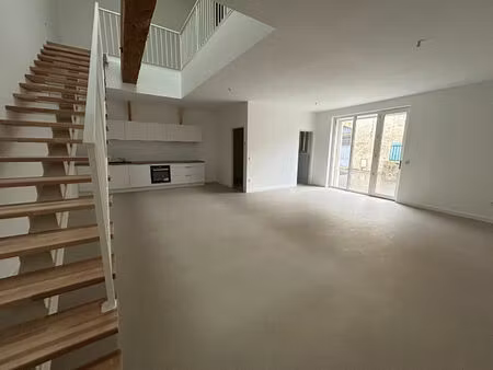 location maison 4 pièces  107.10m²  salles