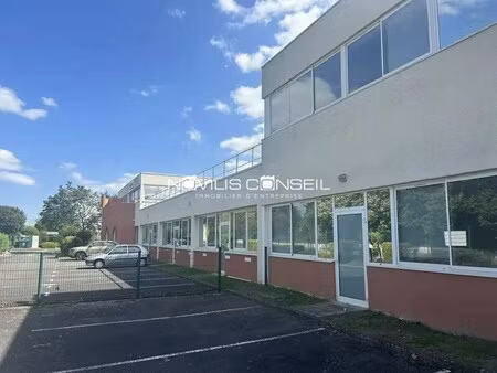 location bureaux 941 m²