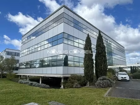 location bureaux 618 m² à 1 236 m²