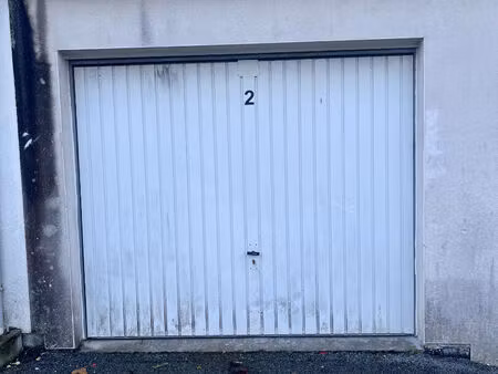 location parking / box 1 pièce  15.00m²  tonnay