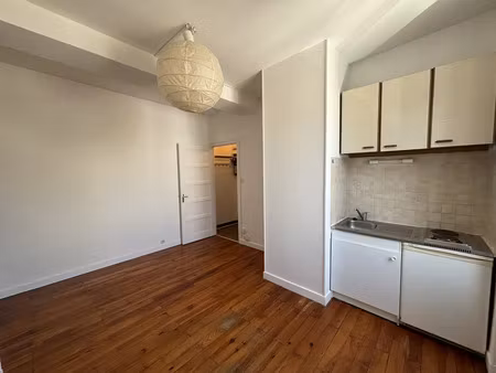 location appartement 1 pièces 18m2 grenoble 38000 - 395 € - surface privée