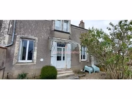maison familiale de 115 m² avec jardin clos  dépendances et cave - fort potentiel à issoud