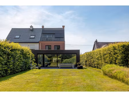 huis te koop in zoersel met 4 slaapkamers