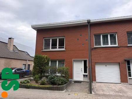 appartement te huur in wilrijk met 2 slaapkamers
