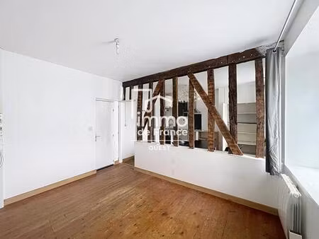 a louer studio de 25m2 à laval