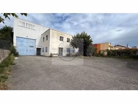 vente entrepôt 20 pièces