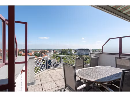 appartement te koop in knokke-heist met 3 slaapkamers