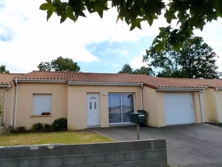 location maison 5 pièces 92m² begrolles en mauges 49122