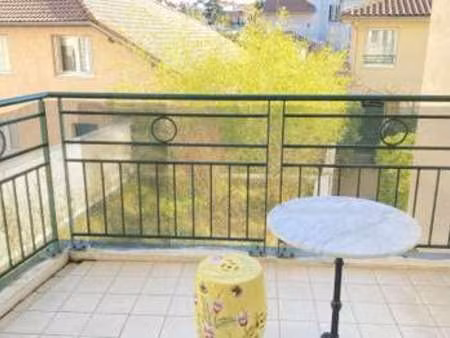 location appartement 3 pièces meublé à lyon 3e (69003) : à louer 3 pièces meublé / 70m² ly