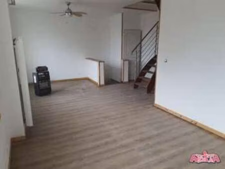 location appartement 3 pièces à santes (59211) : à louer 3 pièces / 75m² santes