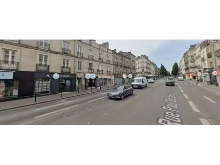 location commerce nantes 44000 110m²