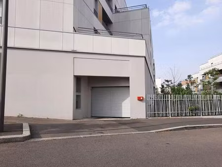 case de parking caluire et cuire