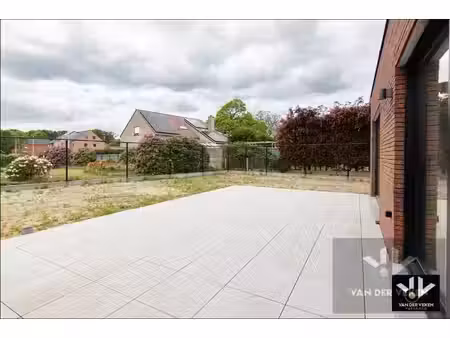 ruim gelijkvloers nieuwbouwappartement met 2 slaapkamers ...