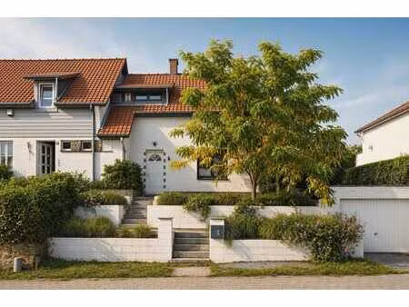 charmante maison 3 chambres avec grand jardin et garage