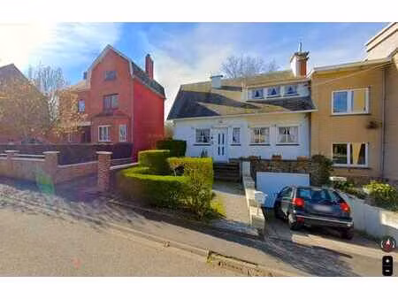 maison 3 façades fonctionnelle et agréable | 2 ch. | jardin
