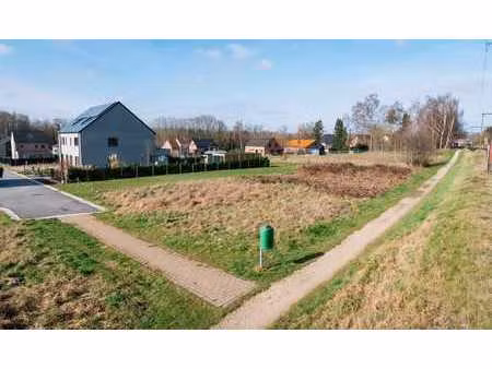 terrain à bâtir de 470 m² pour construction ouverte à sjw