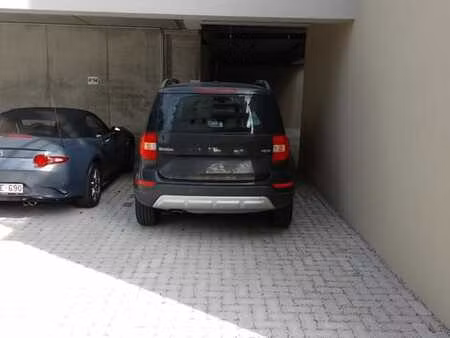 place parking extérieur sécurisée centre ville nivelles