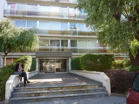 location appartement 1 pièce 27 m² à nancy (54000)