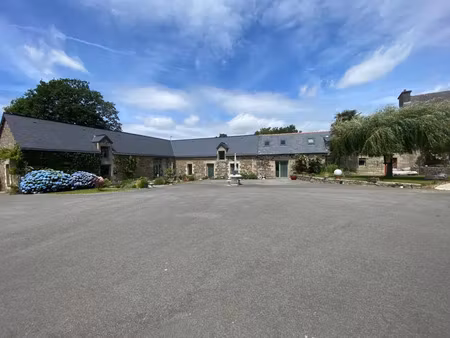 vente maison 15 pièces 535 m² pontivy (56300)