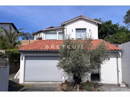 maison de luxe à vendre dans le quartier acotz