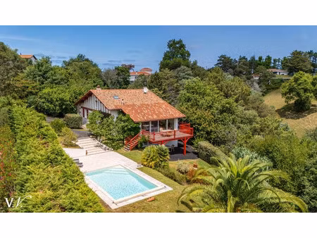 maison de luxe à vendre dans le quartier mendi-choko-karrikatxar-olhette