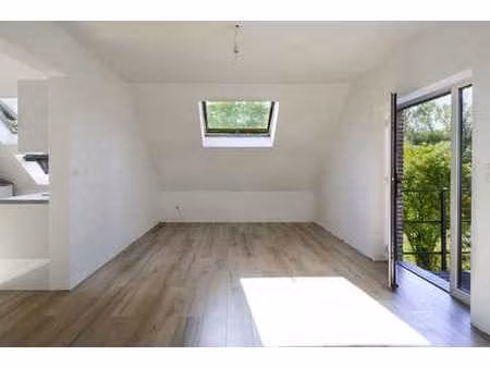 appartement rénové 160 m² très lumineux à ambresin – 3 ch !