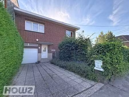 ? maison 3 façades de caractère sur 918 m² – volumes excepti