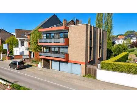 immmeuble 2 appartements 3 chambres  3 garages (dt 1 double)