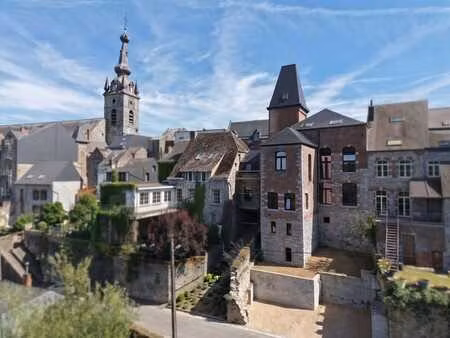 immeuble de 5 appartements neufs + bureaux en go fermé