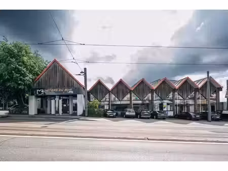 à vendre - complexe d'entrepôts avec show-room