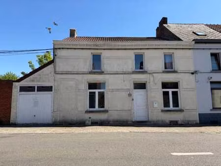 maison unifamiliale 3 façades avec jardin et garage