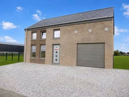 ? à louer – charmante maison 4 façades à lisogne (dinant)