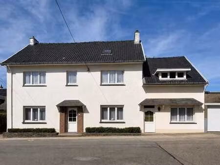 vaste maison avec espace profession libérale  jardin et park