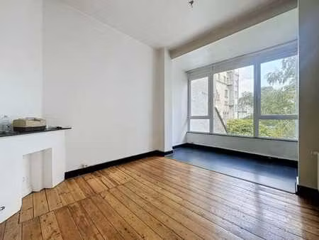 appartement 1 chambre à rénover - place loix