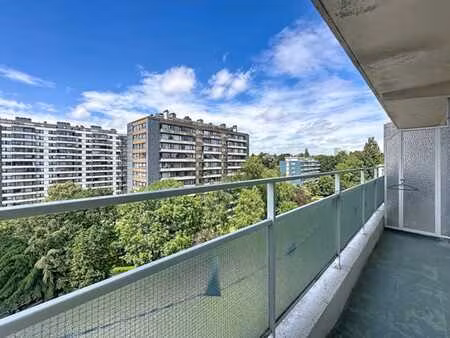 ? appartement lumineux avec terrasse au calme