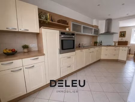 maison familiale de 123 m² avec 4 chambres et 1 bureau à marcq-en-barœul