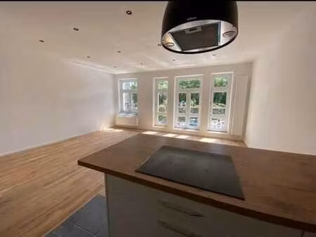 place georges brugmann -superbe appartement 2 chambres