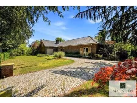 villa avec situation privilégiée à sint-andries (1.710 m²)