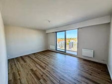 location appartement 2 pièces à saint-gilles-croix-de-vie croix de vie (85800) : à louer 2