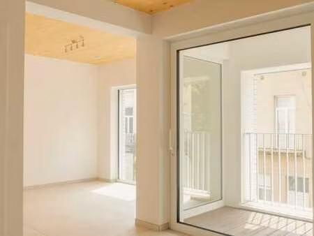 récent appart. 3 chambres  terrasse & parking