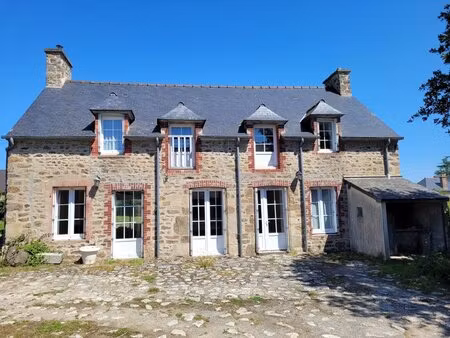 longere a dinard avec nombreuses dependances