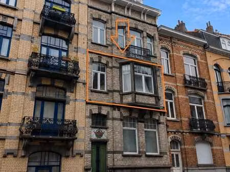 visite suspendu - appartement 2 chambres à louer à etterbeek