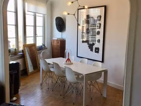 appartement meublé 2 chambres (bail: 1 an renouvelable)