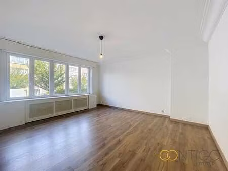 lumineux appartement 1 chambre avec balcon