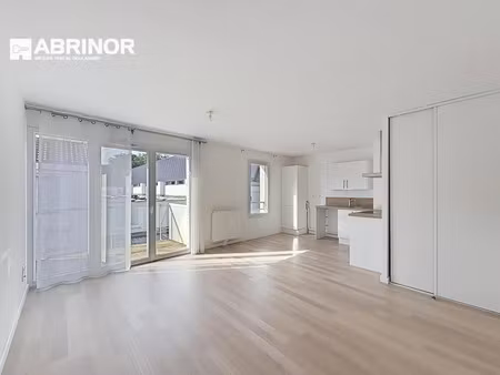 location appartement 3 pièces 59 m² à lille (59160)