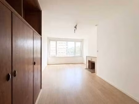 prox louise - fr roosevelt - ulb / studio non meublé