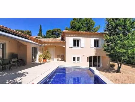 villa avec piscine et terrasse la cadière-d’azur (83)