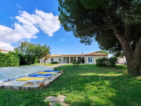 vente maison 6 pièces 209 m² à aytre (17440)  800 000 €