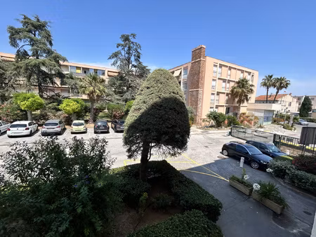 sanary centre ville t3 residence securisee