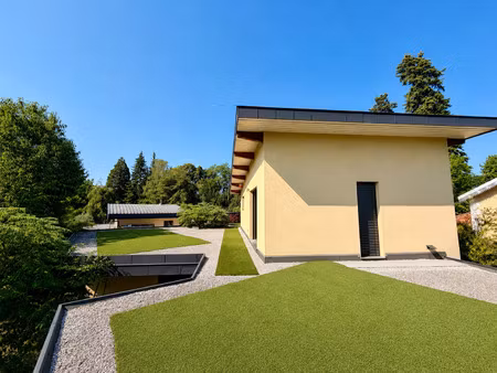 villa d'architecte sur la commune de mouxy à proximité imméd
